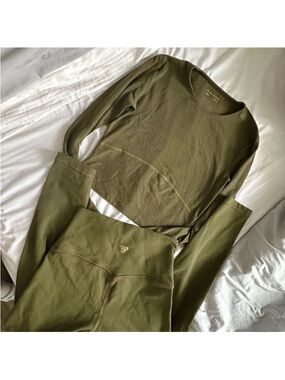 Tna Green activewear set